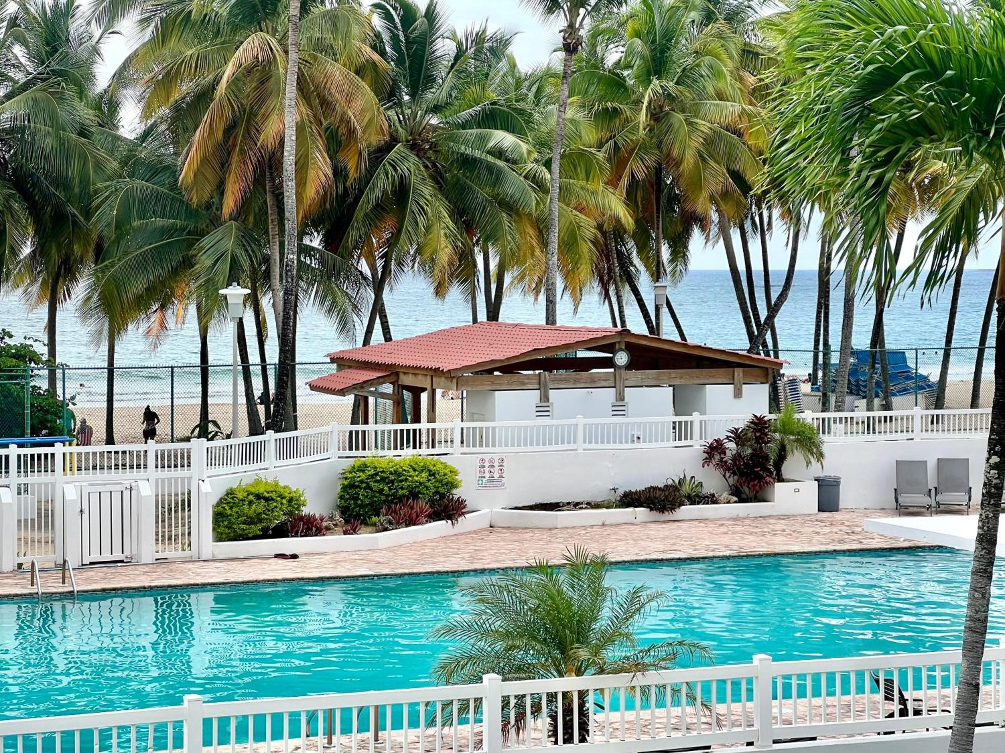 Beachfront Tropical Tantra Apartment Сан-Хуан Екстер'єр фото
