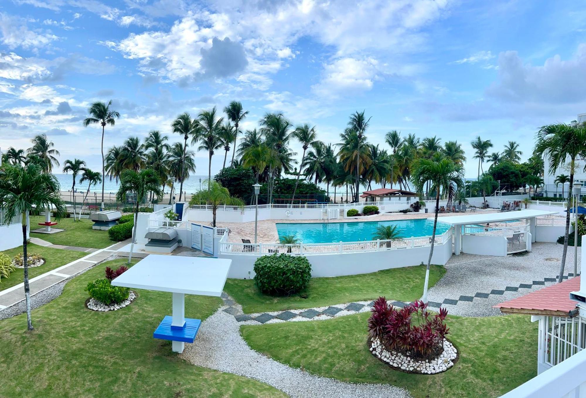 Beachfront Tropical Tantra Apartment Сан-Хуан Екстер'єр фото